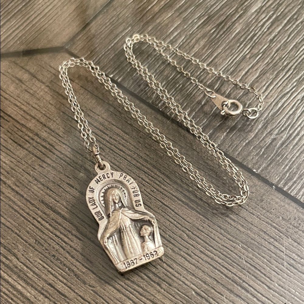 Vintage Pendant Medal Our Lady of Mercy Chicago, Illinois 1887-1962 with Chain